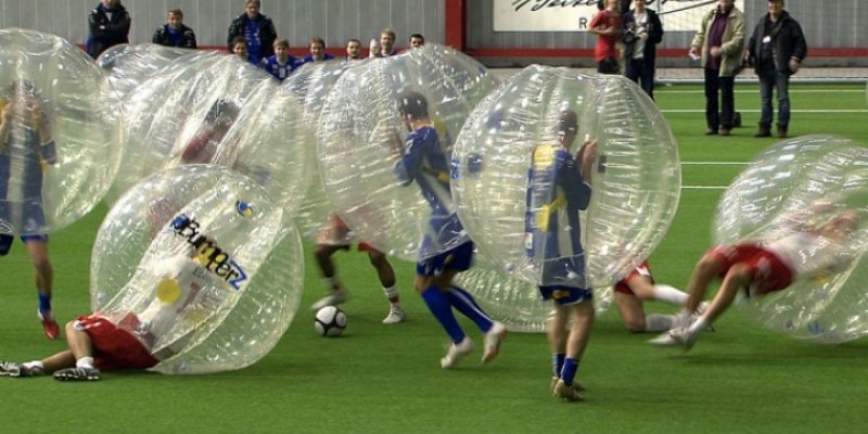 bubble football activité de jour insolite 